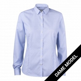 Eksklusiv Harvest & Frost dameskjorte i moderne mønster, lyseblå